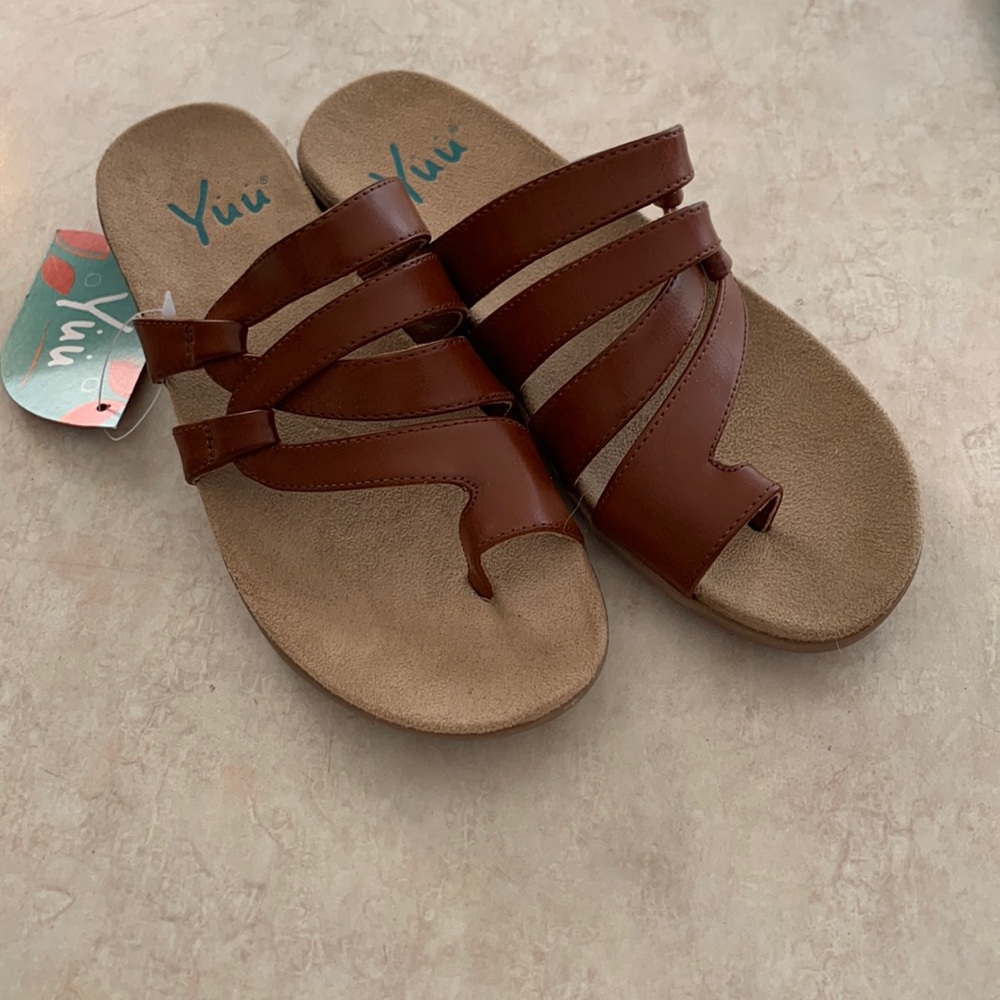 Yuu sandals NWT